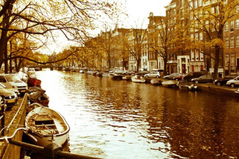 Borrelend varen in Amsterdam